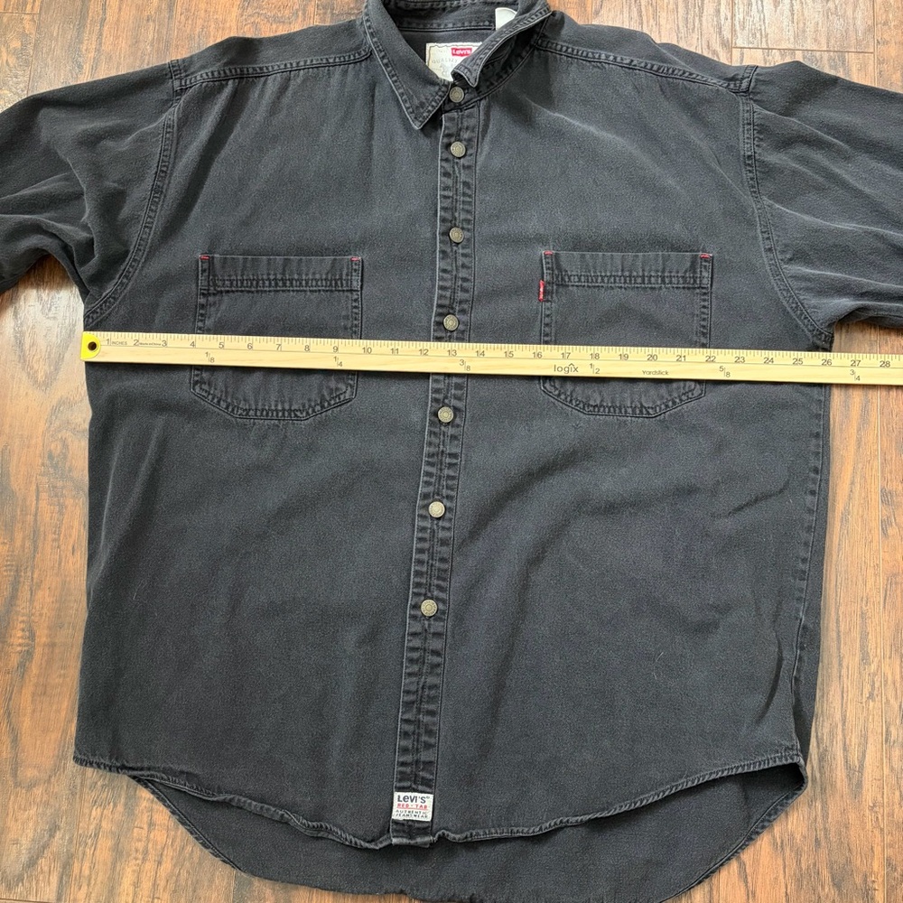 90s Vintage Levi’s Black Denim Button Down Shirt - Picture 6 of 12